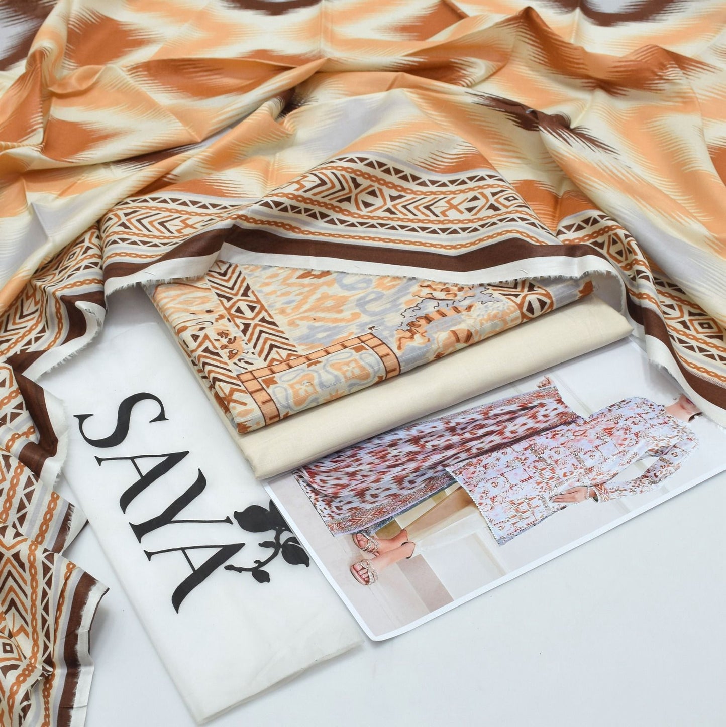 Saya Tana Dora Lawn 3PC Suit
