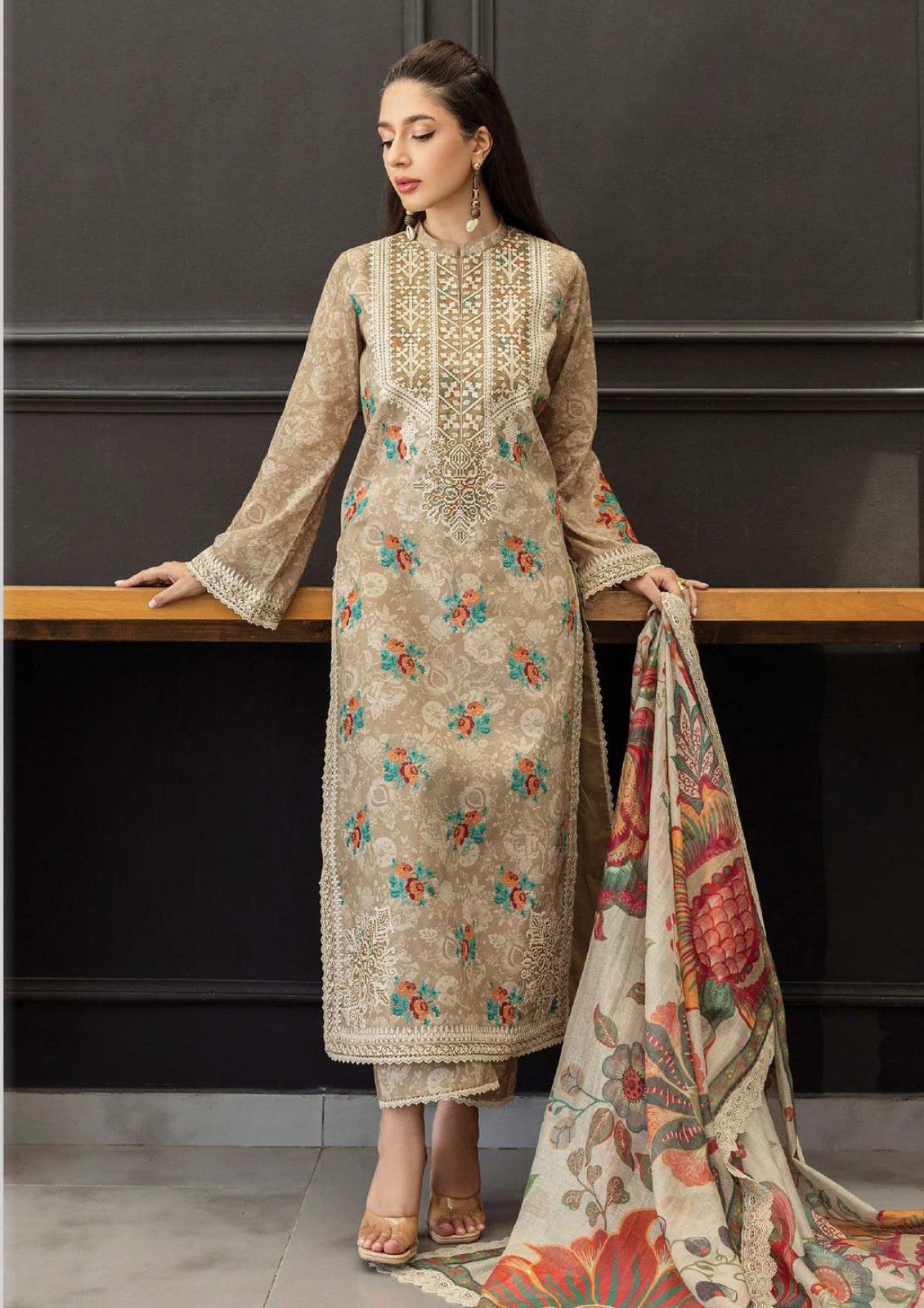 Zainab Chottani 3PC Embroidered Linen Suit