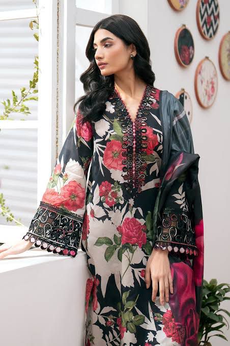 💕 Baroque Karandi Collection 2025 – Bana Dori Original 3PC Digital Printed Suit 💕