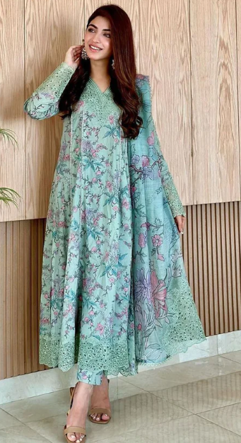 Iznik Premium Lawn 3PC Suit